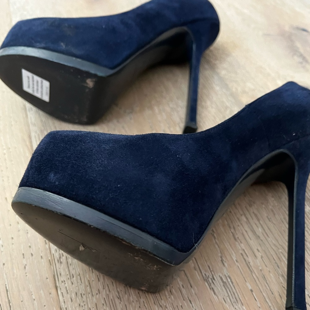 YSL navy blue heals.